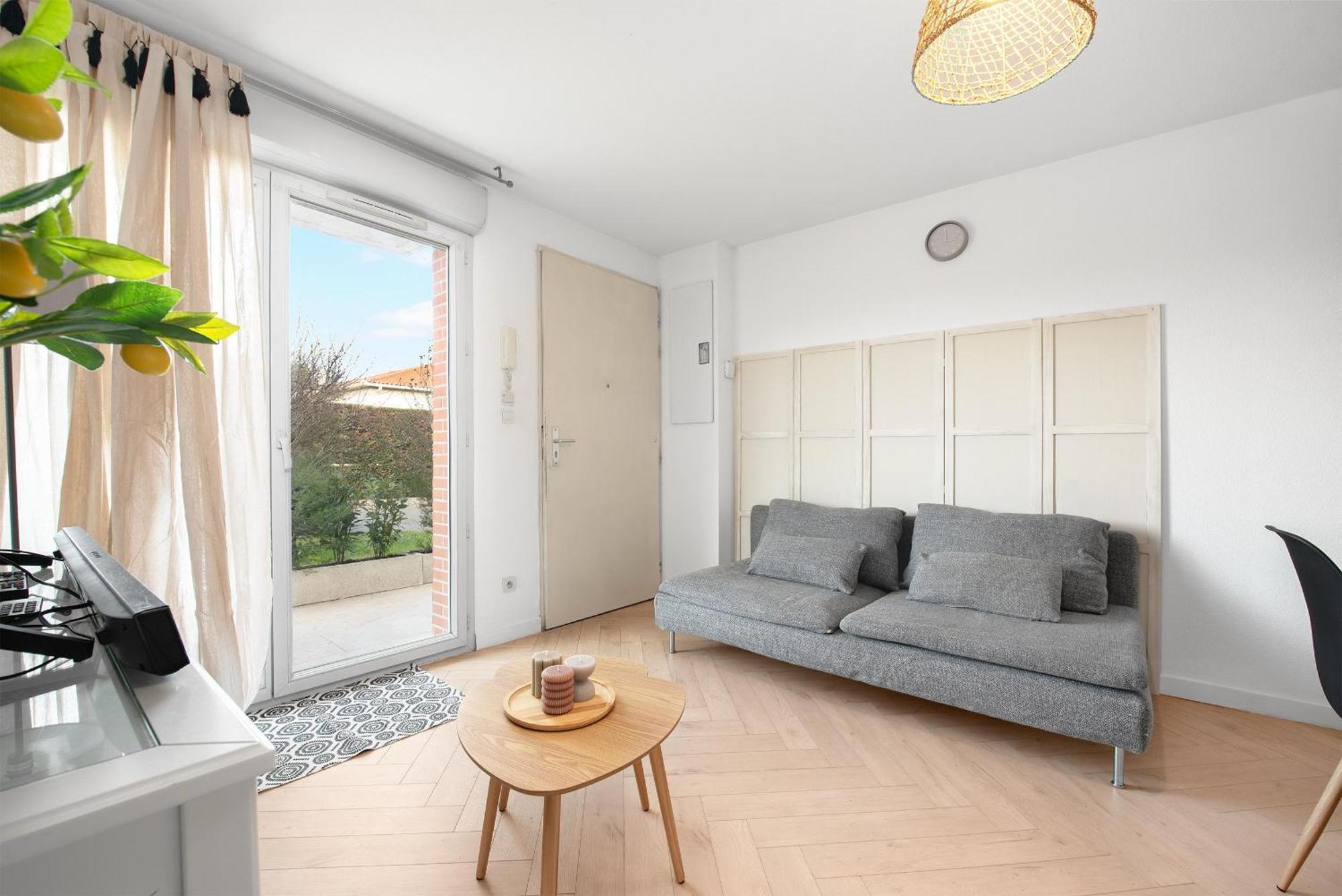 Joli T2 Avec Terrasse Et Parking Appartement